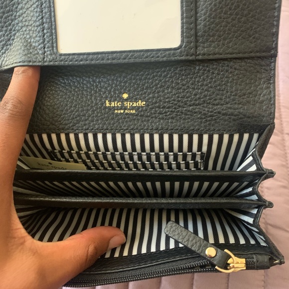 Kate Spade Wallet - Picture 2 of 2